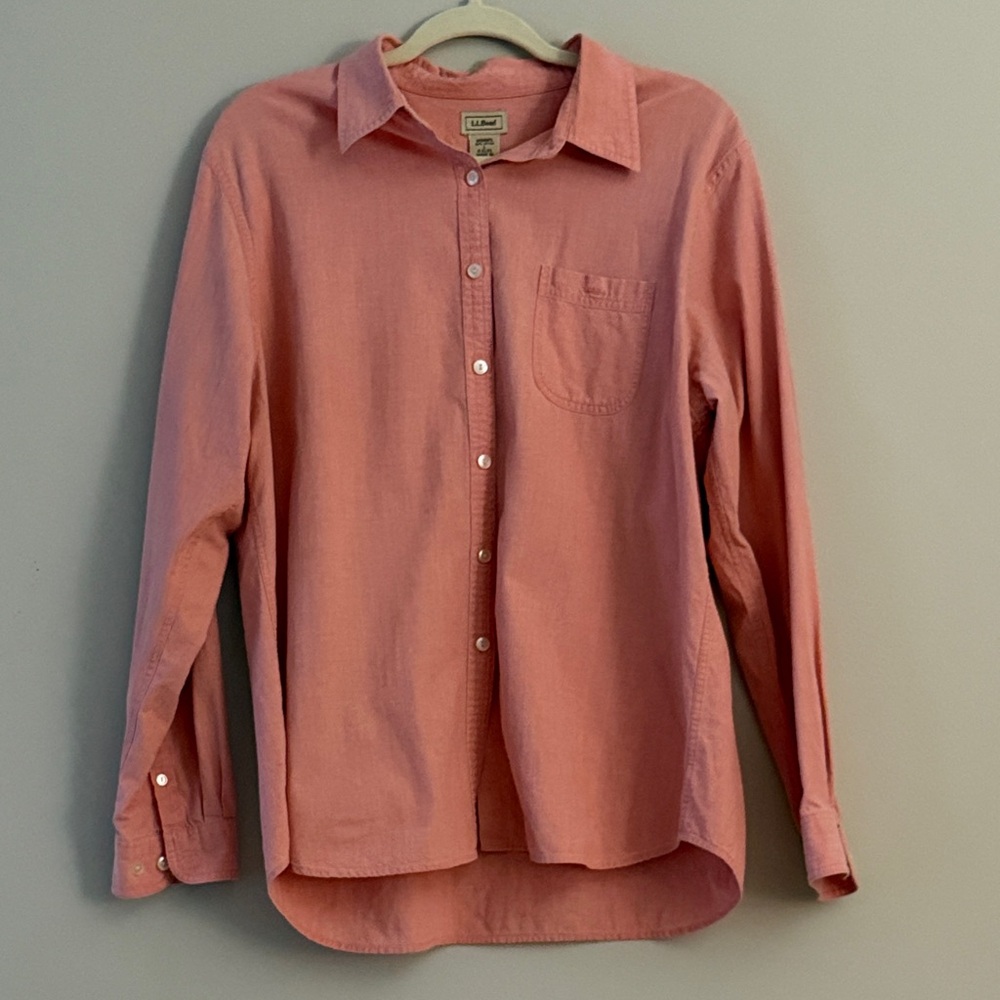 L.L. Bean Women's 100% Cotton Salmon Button-Down Shirt Size Large